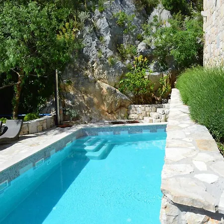 Будинок відпочинку Amazing In Omi With Private Pool *