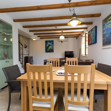 Amazing In Omi With Private Pool